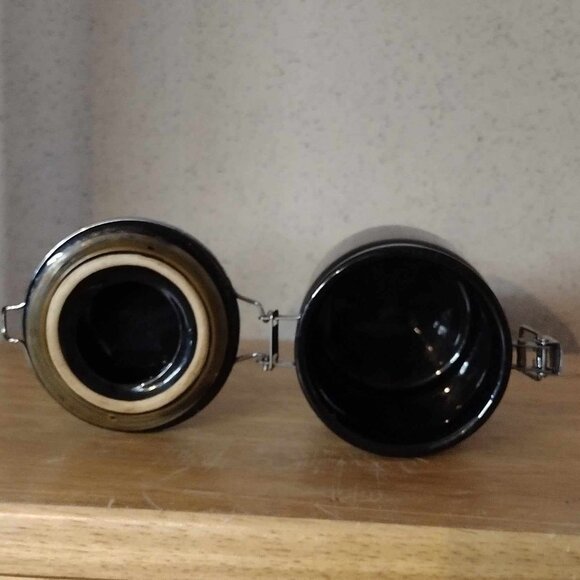 6 oz Black Airtight Ceramic Crock Container with Locking Lid - Picture 2 of 3